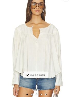 Free people Malibu Crinkle Top. NWT